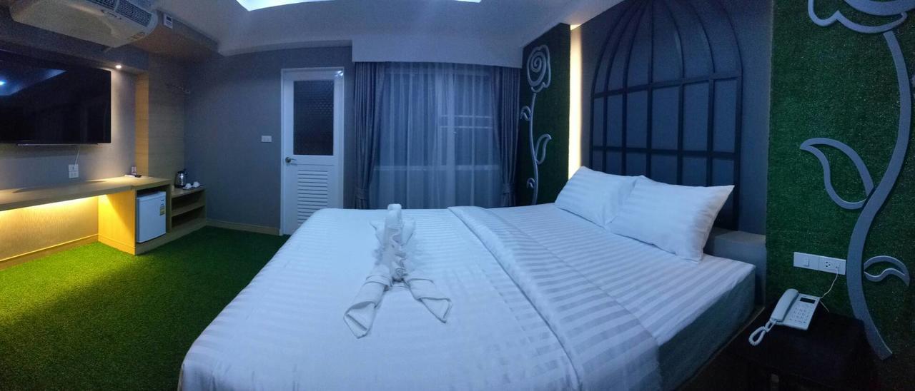 Hôtel Nava Grand à Rangsit Extérieur photo