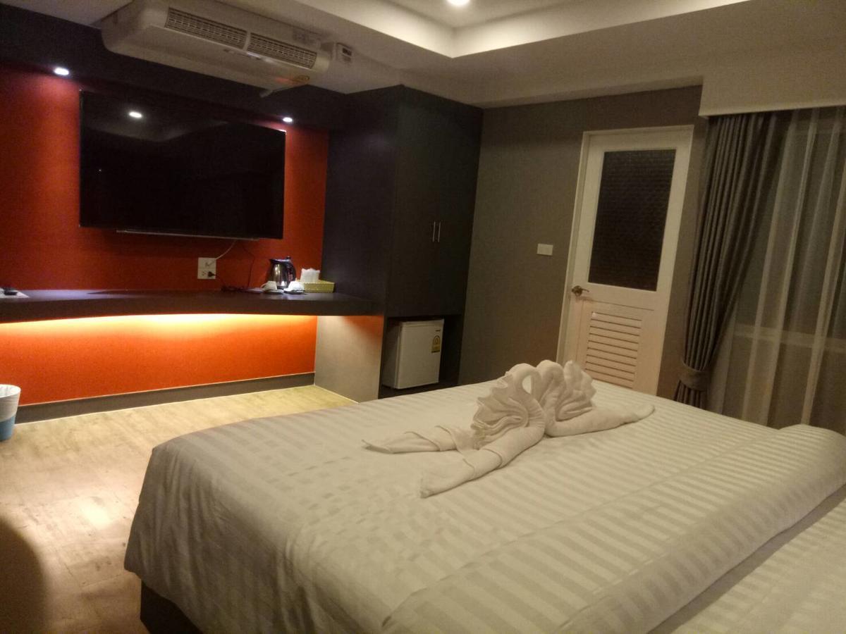 Hôtel Nava Grand à Rangsit Extérieur photo